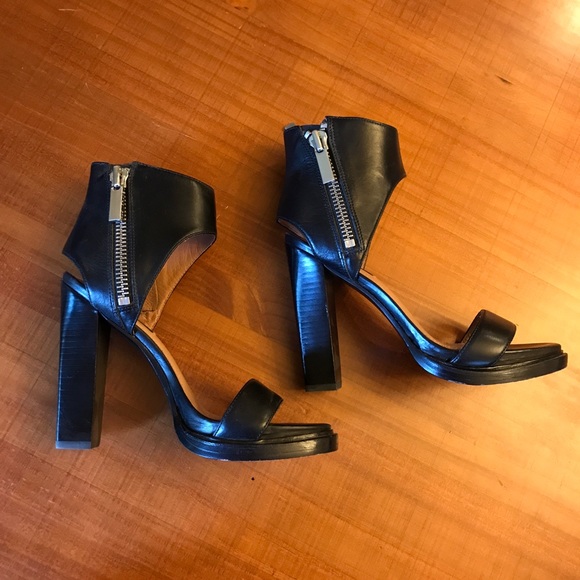 Rachel Zoe Jamie Sandal - Picture 4 of 8